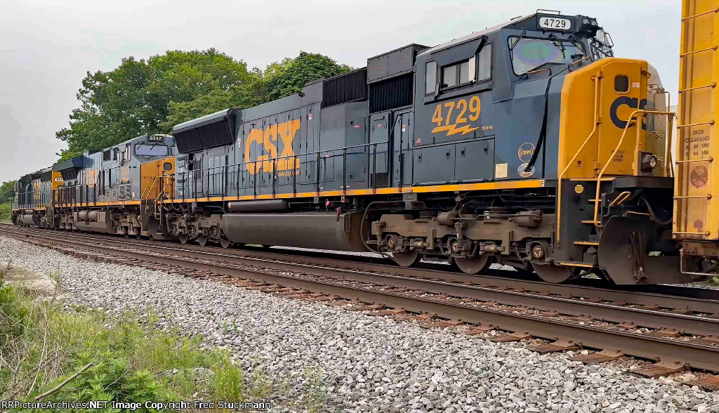 CSX 3347 & 4729.